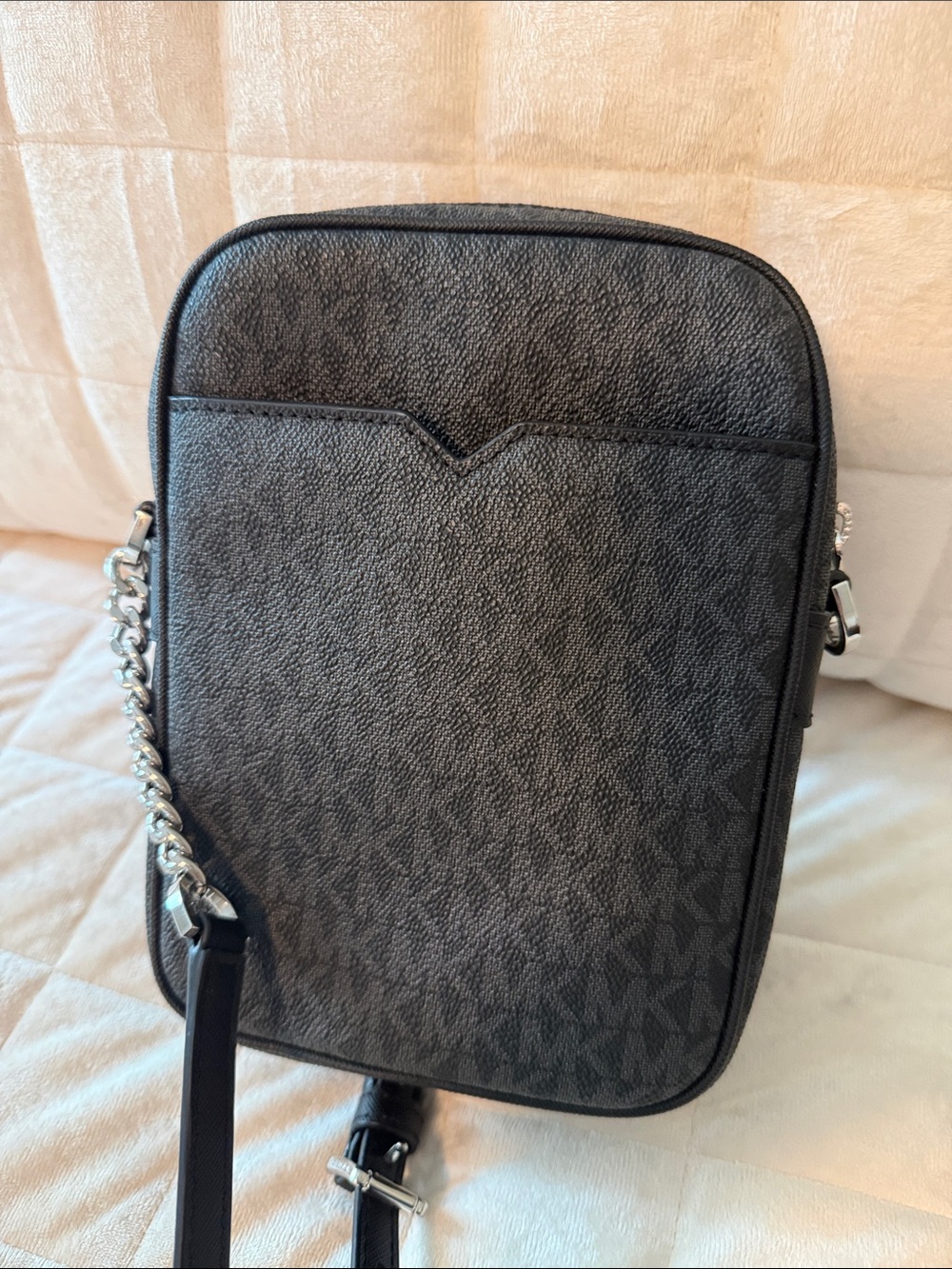 Michael Kors Black & Silver Signature Logo Crossbody with Silver Chain Purse - Picture 3 of 6